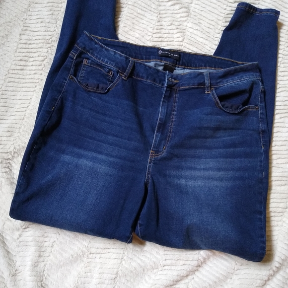 Dark Wash High Rise Super Skinny Jeans - Picture 3 of 4